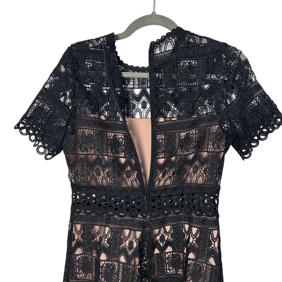 Alexis ALEXANDRIA SHORT-SLEEVE LACE ROMPER, BLACK NWT SIZE MEDIUM - Picture 6 of 10